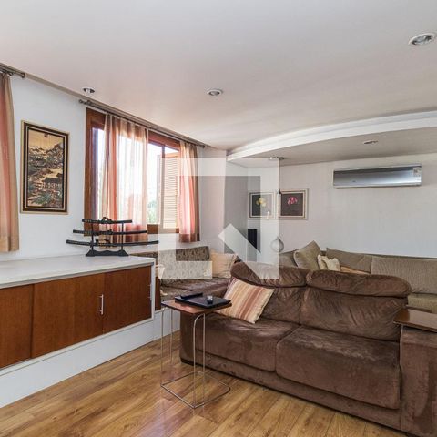 Casa para alugar com 300m², 3 quartos e 5 vagasSala de TV