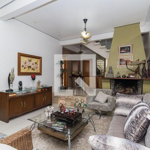 Casa para alugar com 300m², 3 quartos e 5 vagasSala