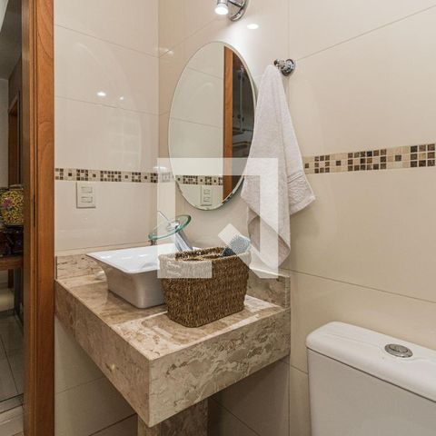Casa para alugar com 300m², 3 quartos e 5 vagasLavabo