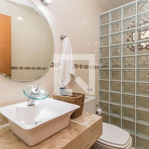 Casa para alugar com 300m², 3 quartos e 5 vagasLavabo