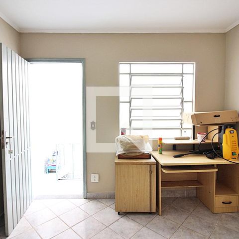 Casa à venda com 175m², 3 quartos e 2 vagasQuarto de Serviço