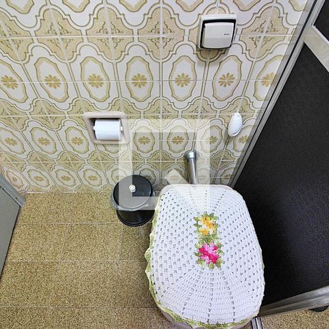 Casa à venda com 175m², 3 quartos e 2 vagasBanheiro Social