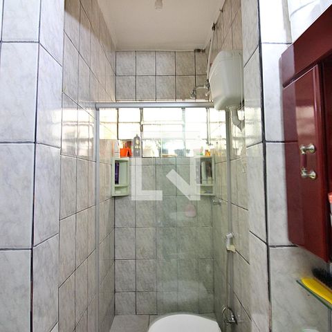 Casa à venda com 175m², 3 quartos e 2 vagasBanheiro de Serviço