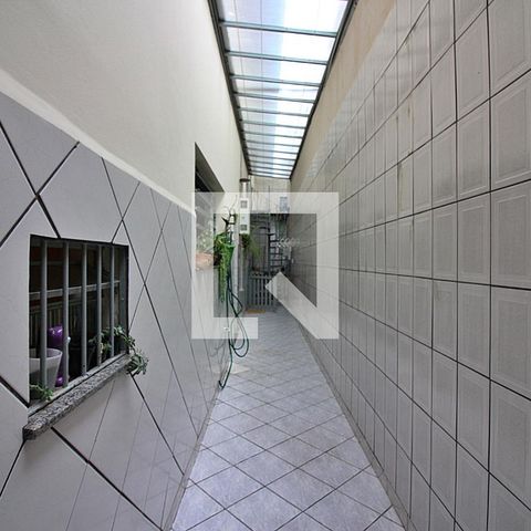 Casa à venda com 175m², 3 quartos e 2 vagasCorredor