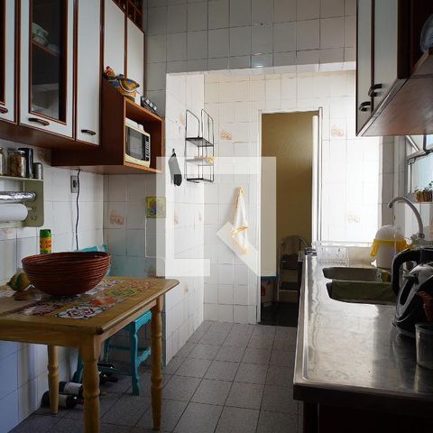 Apartamento à venda com 156m², 3 quartos e sem vagaCozinha