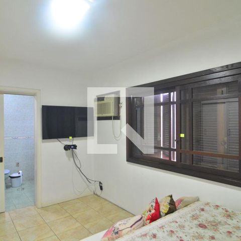 Casa à venda com 239m², 6 quartos e 2 vagasCasa 2 - Suíte