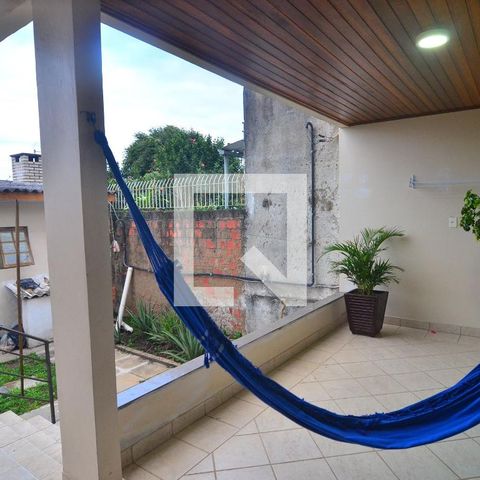 Casa à venda com 239m², 6 quartos e 2 vagasCasa 1 - Varanda