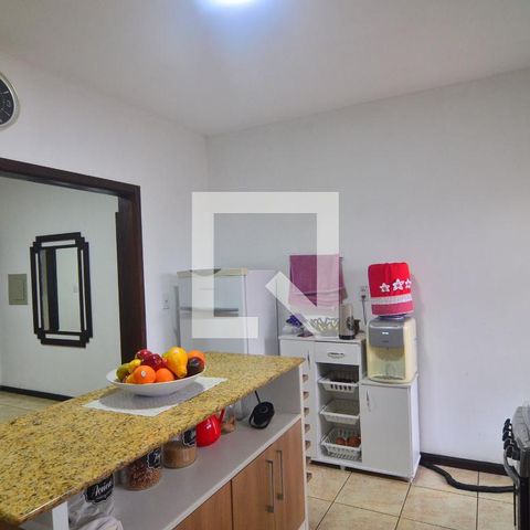 Casa à venda com 239m², 6 quartos e 2 vagasCasa 1 - Cozinha