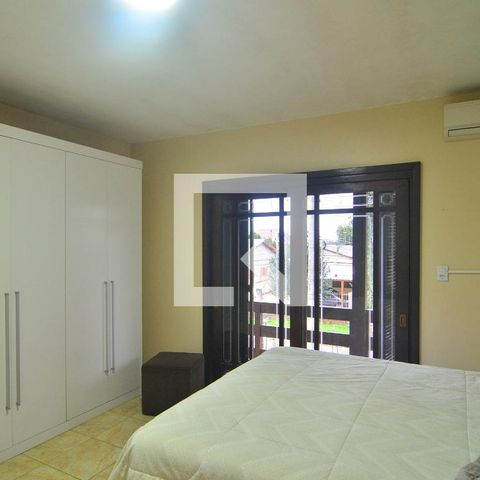 Casa à venda com 239m², 6 quartos e 2 vagasCasa 2 - Quarto 1