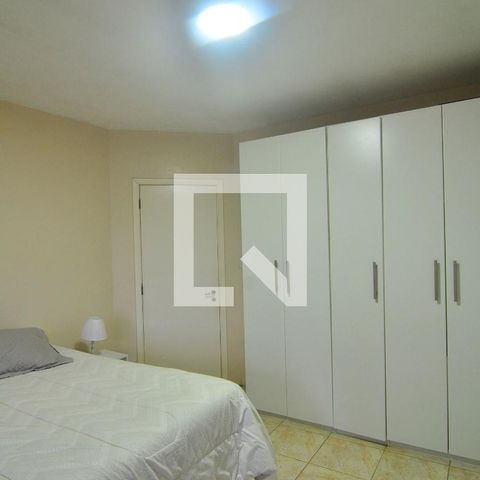 Casa à venda com 239m², 6 quartos e 2 vagasCasa 2 - Quarto 1