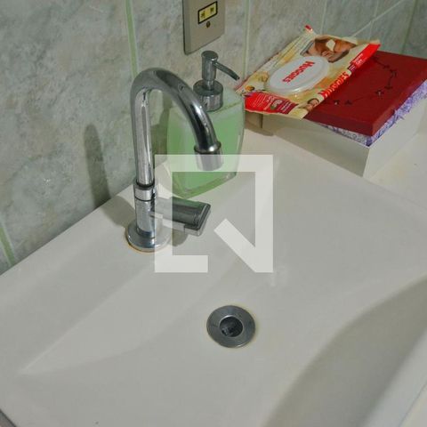 Casa à venda com 239m², 6 quartos e 2 vagasCasa 1 - Banheiro Suíte
