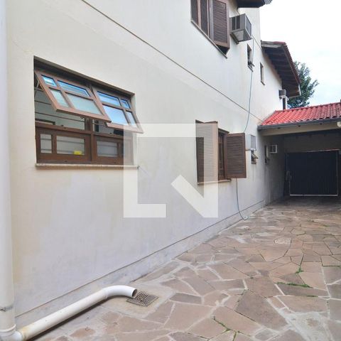 Casa à venda com 239m², 6 quartos e 2 vagasPátio