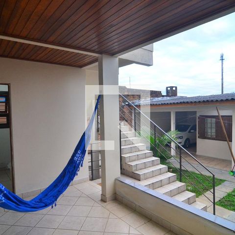 Casa à venda com 239m², 6 quartos e 2 vagasCasa 1 - Varanda