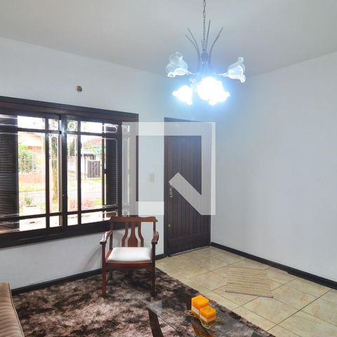 Casa à venda com 239m², 6 quartos e 2 vagasSala