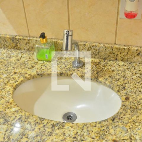 Casa à venda com 239m², 6 quartos e 2 vagasCasa 1 - Banheiro Social