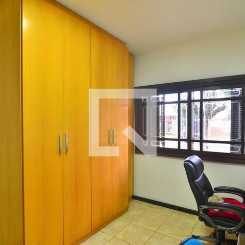 Casa à venda com 239m², 6 quartos e 2 vagasCasa 1 - Quarto 1