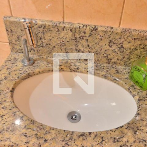 Casa à venda com 239m², 6 quartos e 2 vagasCasa 2 - Banheiro Social