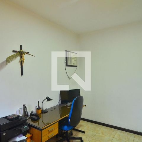 Casa à venda com 239m², 6 quartos e 2 vagasCasa 1 - Quarto 1