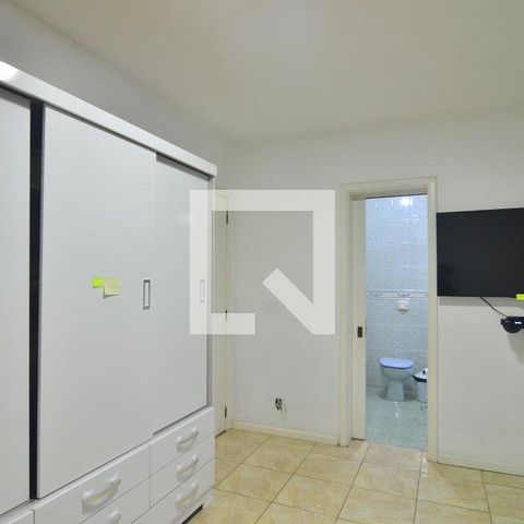 Casa à venda com 239m², 6 quartos e 2 vagasCasa 2 - Suíte