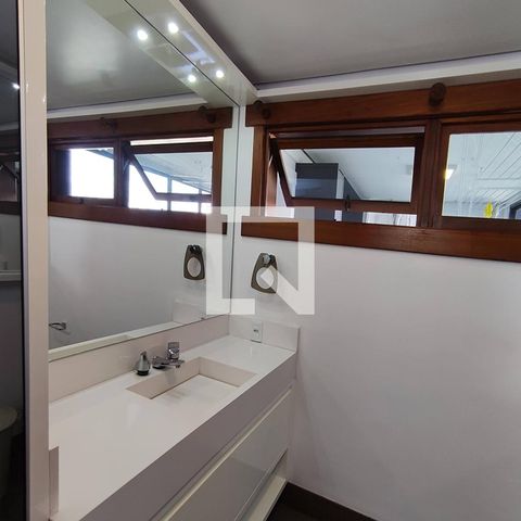 Apartamento à venda com 540m², 4 quartos e 4 vagasBanheiro 2