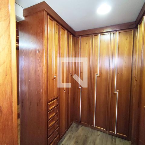 Apartamento à venda com 540m², 4 quartos e 4 vagasCloset Quarto 3 - Suíte
