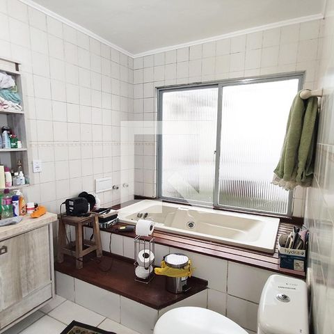 Casa à venda com 154m², 3 quartos e 3 vagasBanheiro da Suíte