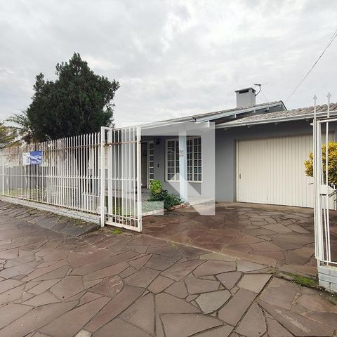 Casa à venda com 154m², 3 quartos e 3 vagasFachada