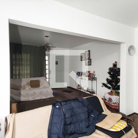 Casa à venda com 154m², 3 quartos e 3 vagasSala