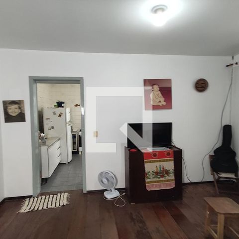 Casa à venda com 154m², 3 quartos e 3 vagasSala