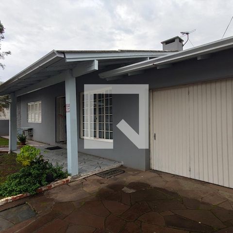 Casa à venda com 154m², 3 quartos e 3 vagasFachada