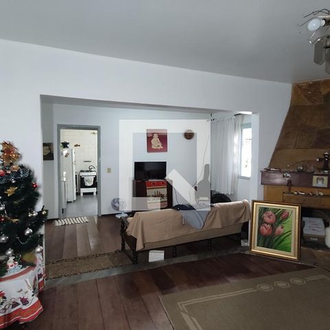 Casa à venda com 154m², 3 quartos e 3 vagasSala