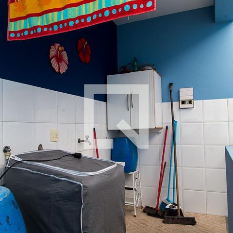 Casa à venda com 237m², 4 quartos e 4 vagasÁrea de Serviço