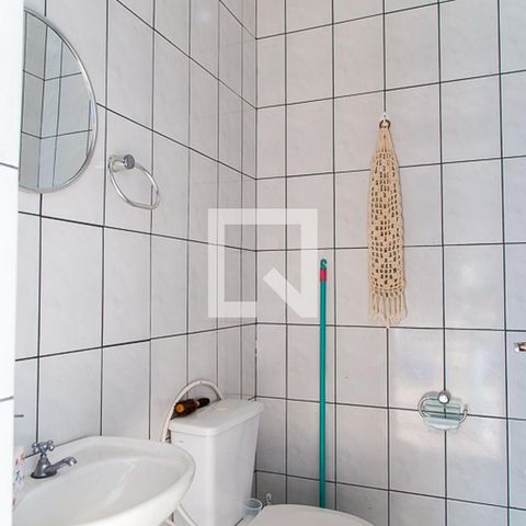 Casa à venda com 237m², 4 quartos e 4 vagasBanheiro de Serviço