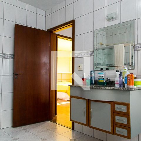 Casa à venda com 237m², 4 quartos e 4 vagasBanheiro da Suíte