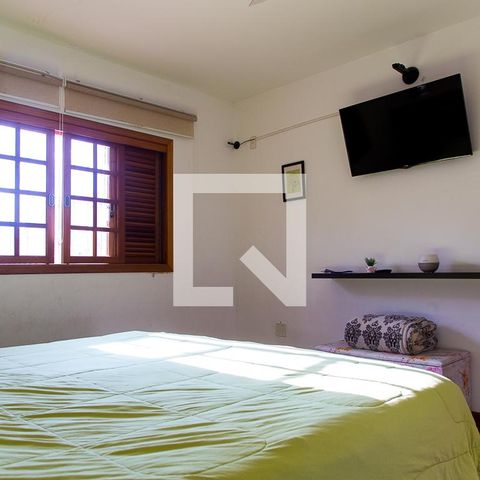 Casa à venda com 237m², 4 quartos e 4 vagasSuíte