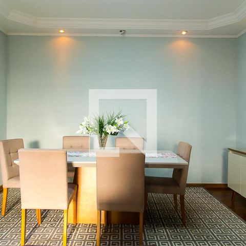 Casa à venda com 237m², 4 quartos e 4 vagasSala