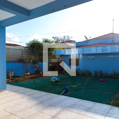 Casa à venda com 237m², 4 quartos e 4 vagasQuintal