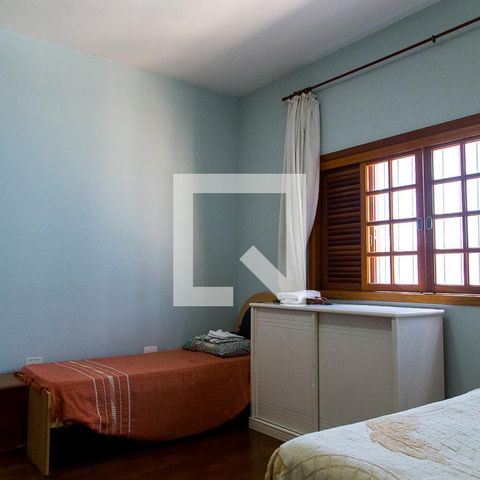 Casa à venda com 237m², 4 quartos e 4 vagasQuarto 2
