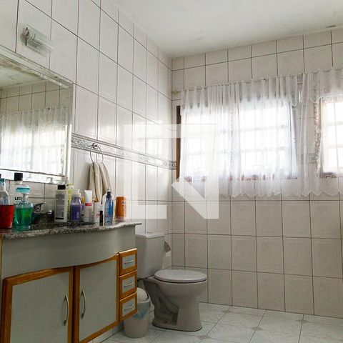 Casa à venda com 237m², 4 quartos e 4 vagasBanheiro da Suíte