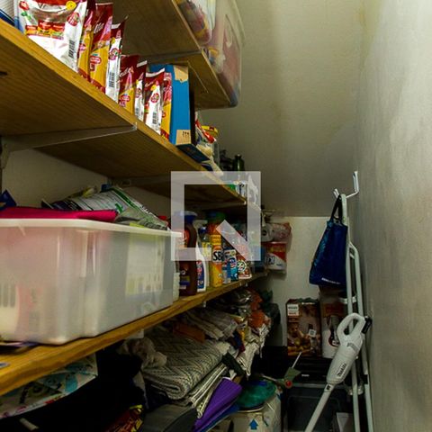 Casa à venda com 237m², 4 quartos e 4 vagasCozinha - Despensa