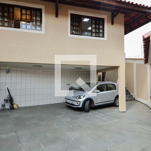 Casa à venda com 164m², 3 quartos e 3 vagasÁrea de Serviço e Garagem