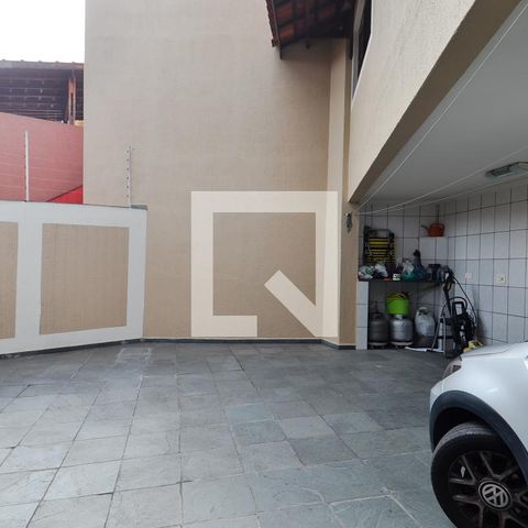 Casa à venda com 164m², 3 quartos e 3 vagasÁrea de Serviço e Garagem