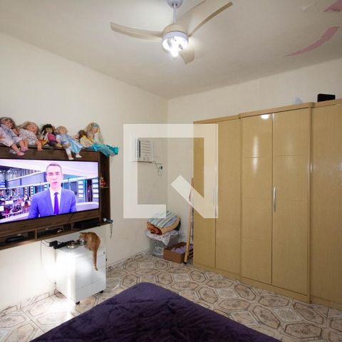 Casa à venda com 100m², 1 quarto e 2 vagasQuarto 