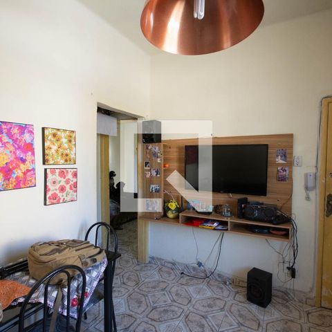 Casa à venda com 100m², 1 quarto e 2 vagasSala