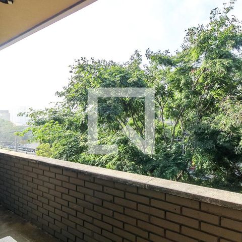 Apartamento para alugar com 73m², 2 quartos e 1 vagaSacada do quarto 2