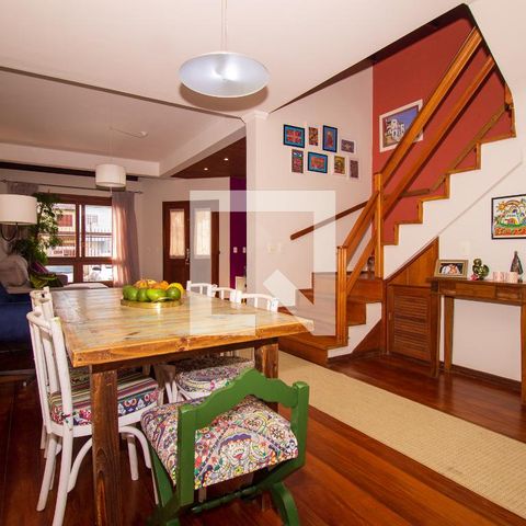 Casa para alugar com 182m², 3 quartos e 2 vagasSala