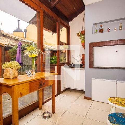 Casa para alugar com 182m², 3 quartos e 2 vagasCozinha e Área de Serviço