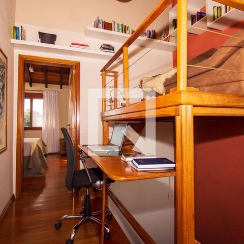 Casa para alugar com 182m², 3 quartos e 2 vagasEscritório