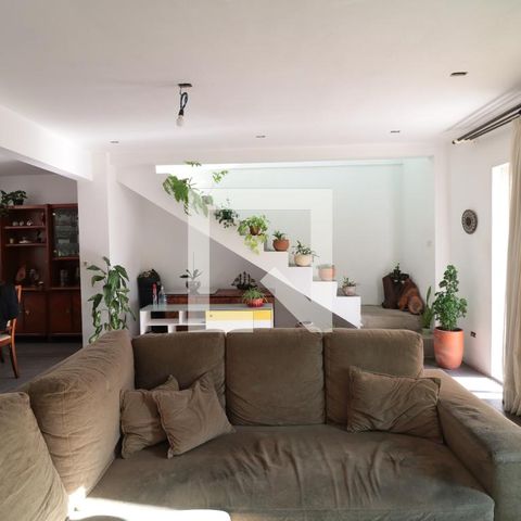 Casa à venda com 350m², 3 quartos e 2 vagasSala