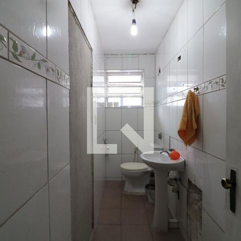 Casa à venda com 350m², 3 quartos e 2 vagasBanheiro Social 2